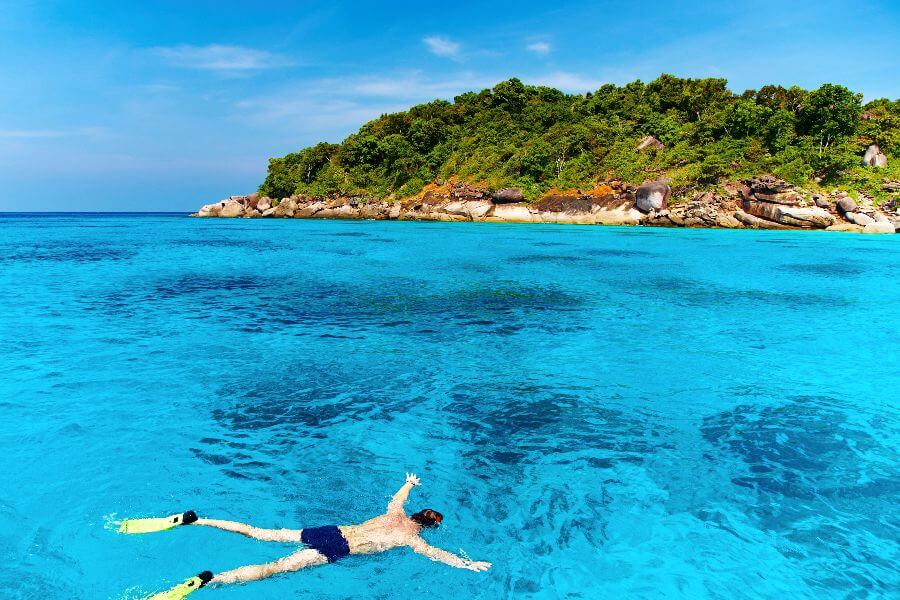Làn nước biển trong xanh tuyệt vời của đảo Koh Tan (Ảnh: Internet).
