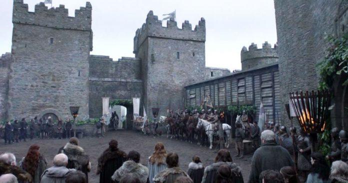 Một cảnh quay hoành tráng được thực hiện tại lâu đài Ward (Ảnh: Internet).