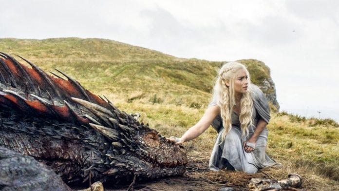 Cảnh quay Daenerys Targaryen và rồng được thực hiện tại Binevenagh (Ảnh: Internet).