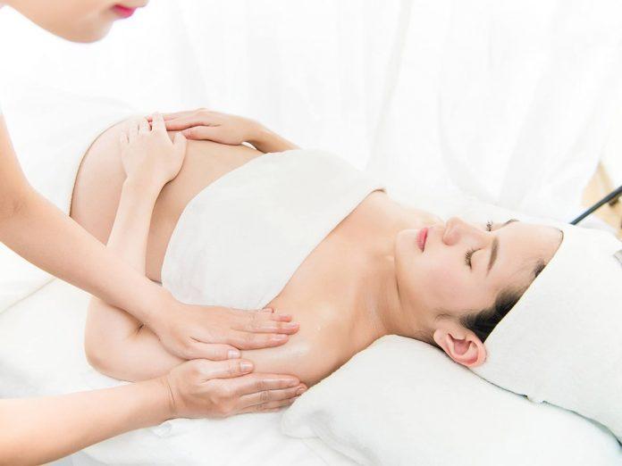 Hiện nay có nhiều spa với các dịch vụ giúp mẹ bầu lấy lại vóc dáng sau sinh (Ảnh: Internet).