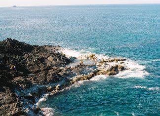 6 lý do bạn không thể bỏ lỡ đảo Phú Quý cho chuyến đi mùa hè Hồ vô cực nhìn từ xa