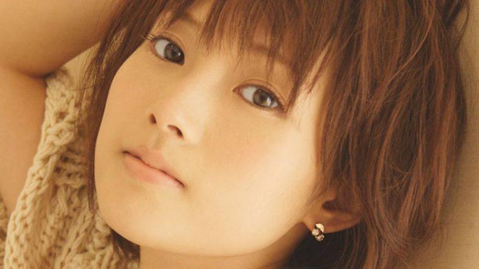 Nữ diễn viên Abe Natsumi (1m52) đứng hạng 12 với 287 phiếu bình chọn từ người hâm mộ trong danh sách những nàng “nấm lùn” xinh nhất Nhật Bản. (Nguồn: Internet)