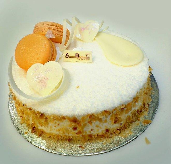 Bánh kem bắp với mẫu mã đa dạng của ABC Bakery (Ảnh Internet)