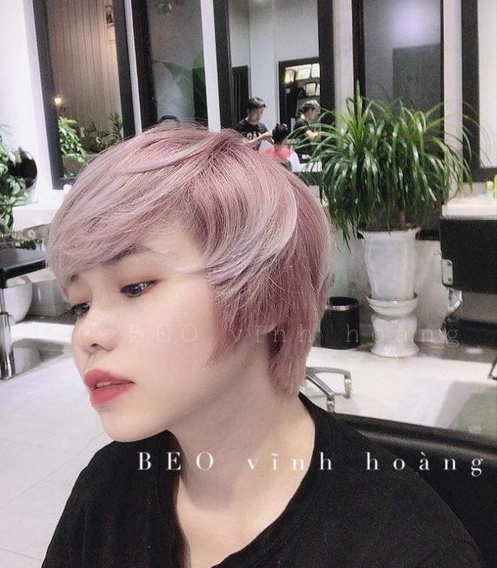 Mùa hồng tím khói sẽ khiến mái tóc ngắn của bạn trở nên nổi bật hơn (Nguồn: Hair Salon Beo Vĩnh Hoàng)
