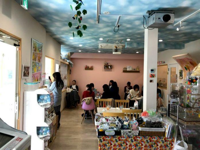 Không gian bên trong Kotori Cafe (Ảnh: Internet).
