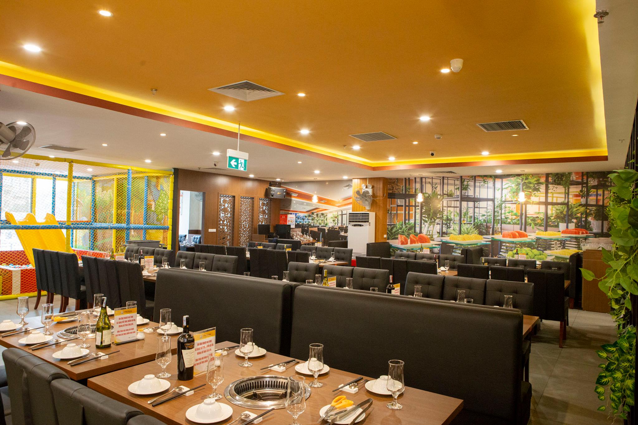 Không gian rộng lớn tại Nhà hàng Buffet Chef Dzung (Nguồn: Internet)