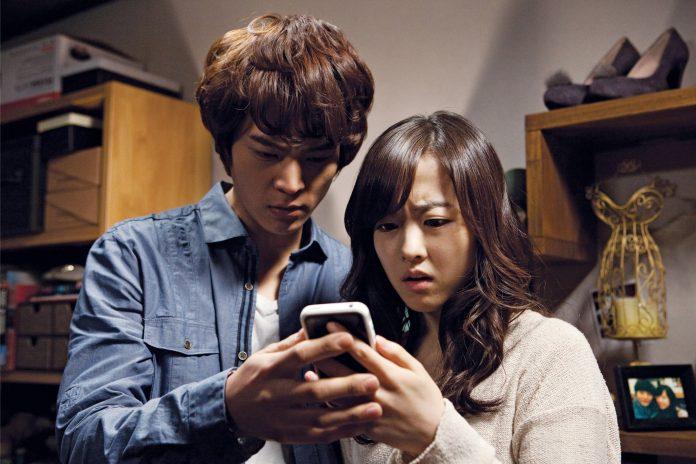 Park Bo Young và Joo Won cùng nhau phá án trong phim (Nguồn: Internet)