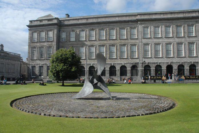 Đại học Trinity tại Dublin, Ireland (Ảnh: Internet).