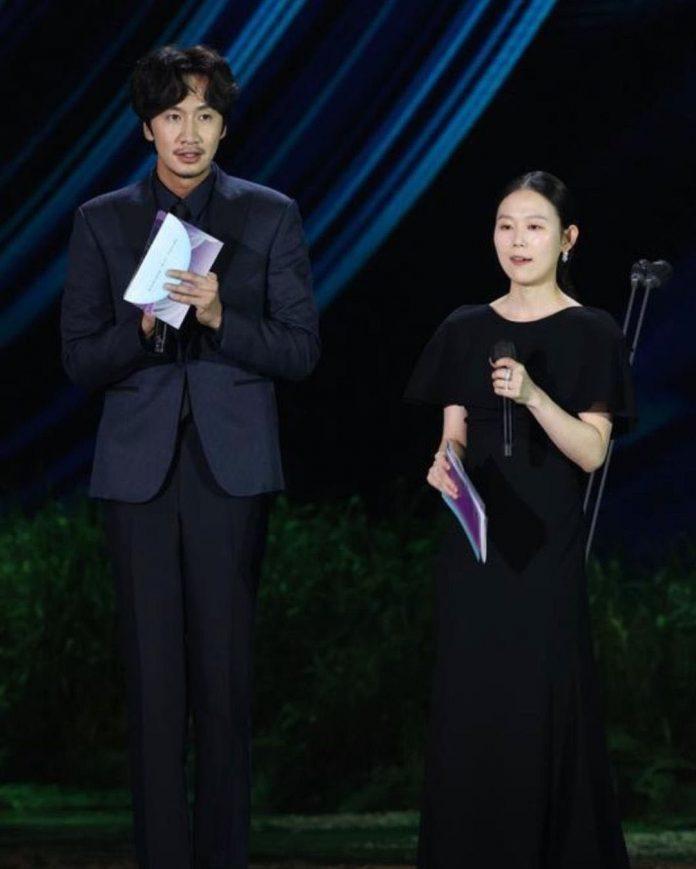 Lee Kwang Soo tại Baeksang 2021. (Ảnh : Internet).