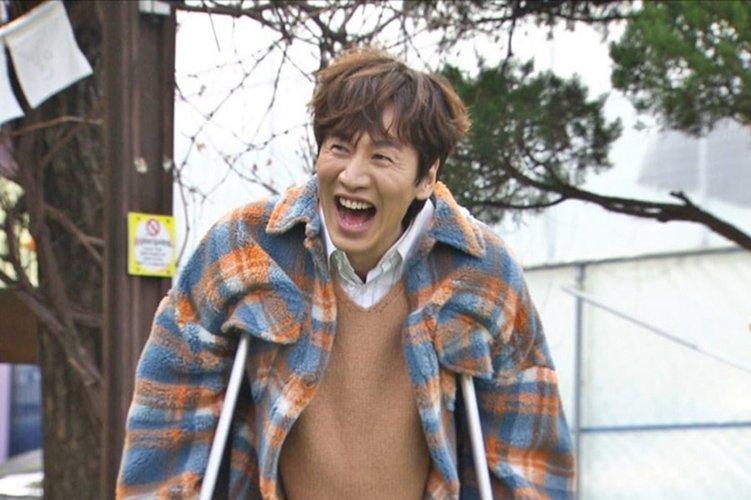Lee Kwang Soo gặp tai nạn sau đó 1 tháng anh quay Running Man. (Ảnh: Internet).