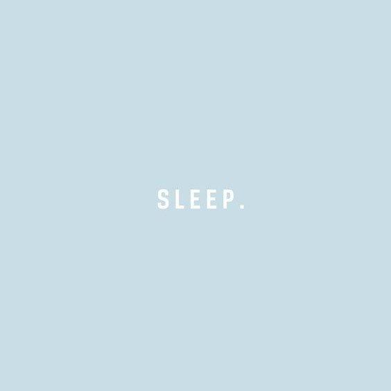 Bạn nên ngủ sớm để có thật nhiều năng lượng để làm việc. (Ảnh: Internet)