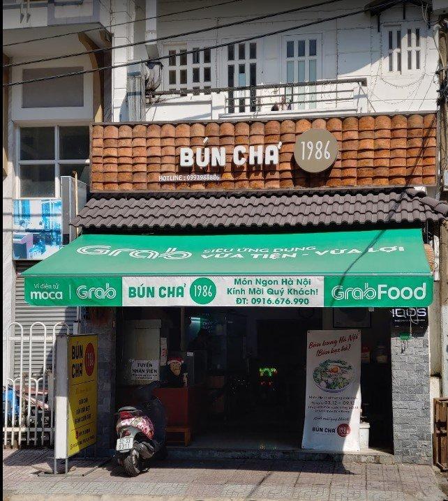 Hình ảnh quán Bún Chả 1986 (Nguồn: Internet) Hình ảnh quán Bún Chả 1986 (Nguồn: Internet)