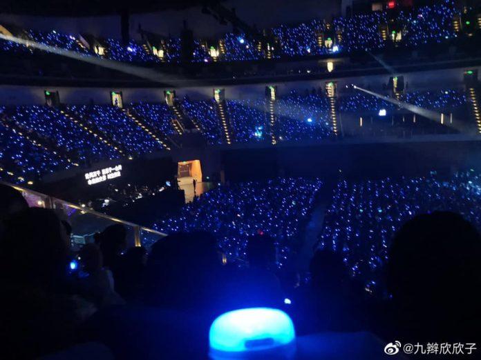 Biển xanh ở concert (Nguồn: Internet)