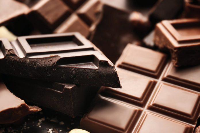 Dark chocolate không chỉ mang đến vị ngọt cho vị giác mà cho cả sức khỏe của bạn nữa đấy! (Nguồn: Internet).
