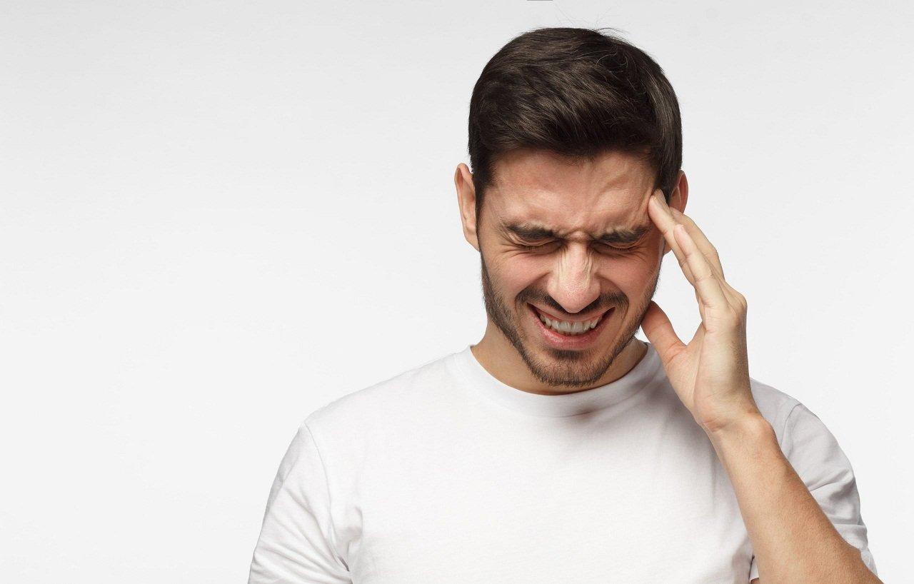 Nguyên nhân chính xác gây ra migraine vẫn chưa được xác định (Ảnh: Internet).