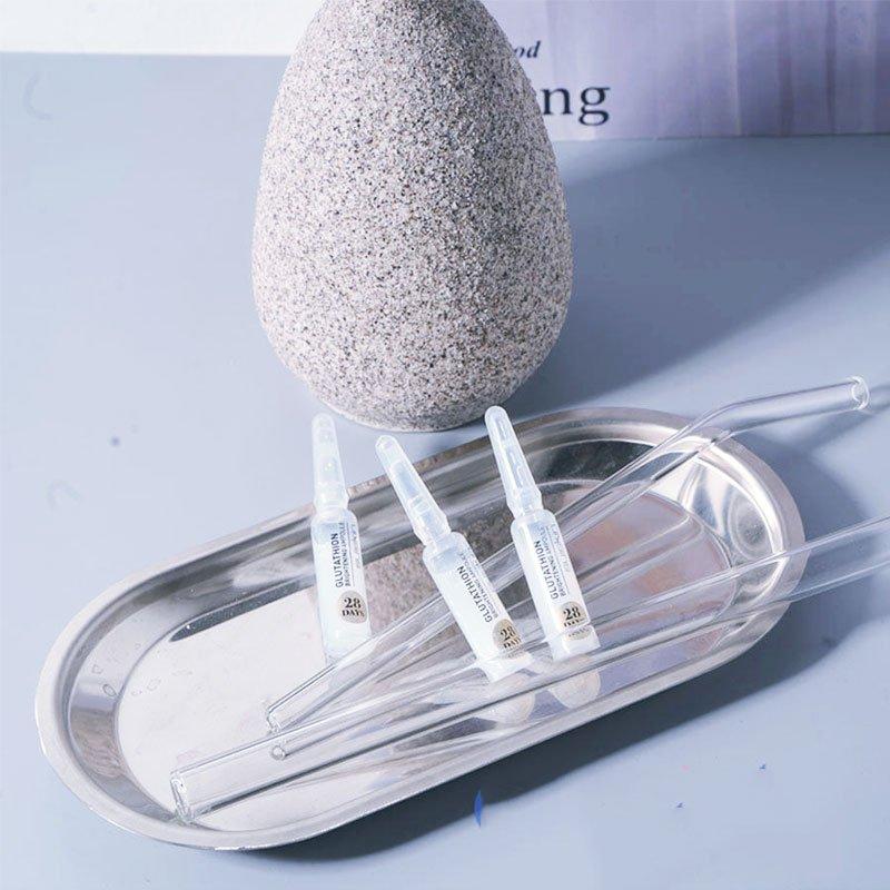 Tinh chất Suiskin Glutathione Brightening Ampoule được thiết kế dạng tuýp nhựa 1,5ml giúp giữ vệ sinh ( Nguồn: internet)