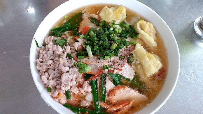 Một bát hủ tiếu hấp dẫn tại Hủ Tiếu Mì Hoành Thánh 44 (Nguồn: Internet) Một bát hủ tiếu hấp dẫn tại Hủ Tiếu Mì Hoành Thánh 44 (Nguồn: Internet)