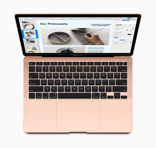 MacBook Air có giá đắt hơn 30% so với laptop chạy Windows cùng cấu hình (Ảnh: Internet).