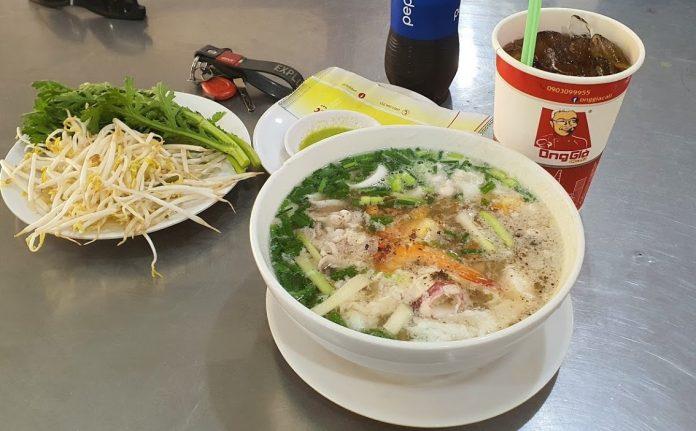 Quán Hủ Tiếu Mực Ông Già Cali (Nguồn: BlogAnChoi)