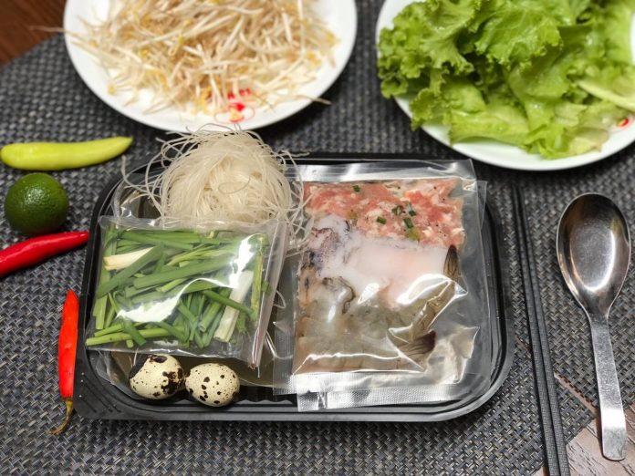 Đồ ăn mang về Quán hủ tiếu mực Ba Hiếu đóng gói rất đẹp, chắc chắn. (Nguồn: Internet)