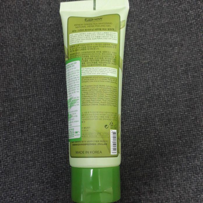 Review tẩy da chết Benew Green Tea Whitening Natural Herb Peeling Gel
