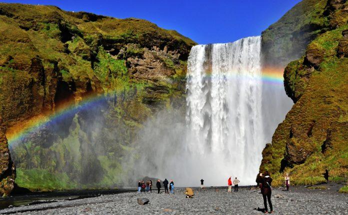 Thác nước Skógafoss ở Iceland (Ảnh: Internet).