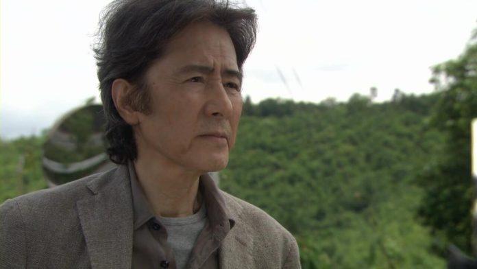 Cố tài tử Tamura Masakazu đứng hạng 28 trong danh sách 50 nam diễn viên được yêu thích nhất năm 2021 với 161 điểm bình chọn. Ngôi sao sinh năm 1943 được ví như bảo bối trong giới diễn viên xứ hoa anh đào. (Nguồn: Internet)