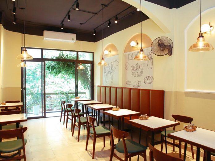 Không gian tại quán Steak Me Restaurant. (Ảnh: Internet)