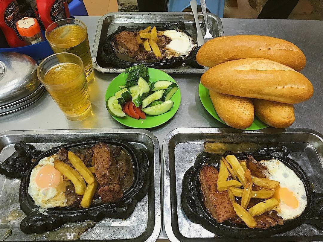 Phần ăn hai người tại Bít Tết Ngon Hòe Nhai. (Ảnh: Internet)