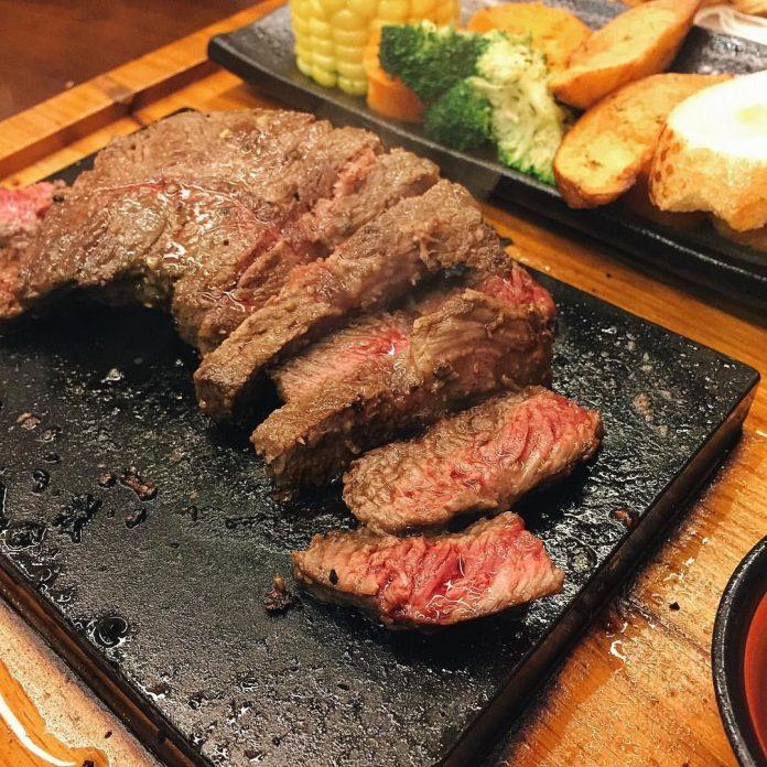 Phần beefsteak của Cow Express. (Ảnh: Internet)