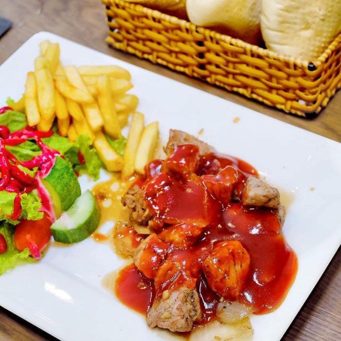 Phần beefsteak của Beefsteak 100g. (Ảnh: Internet)