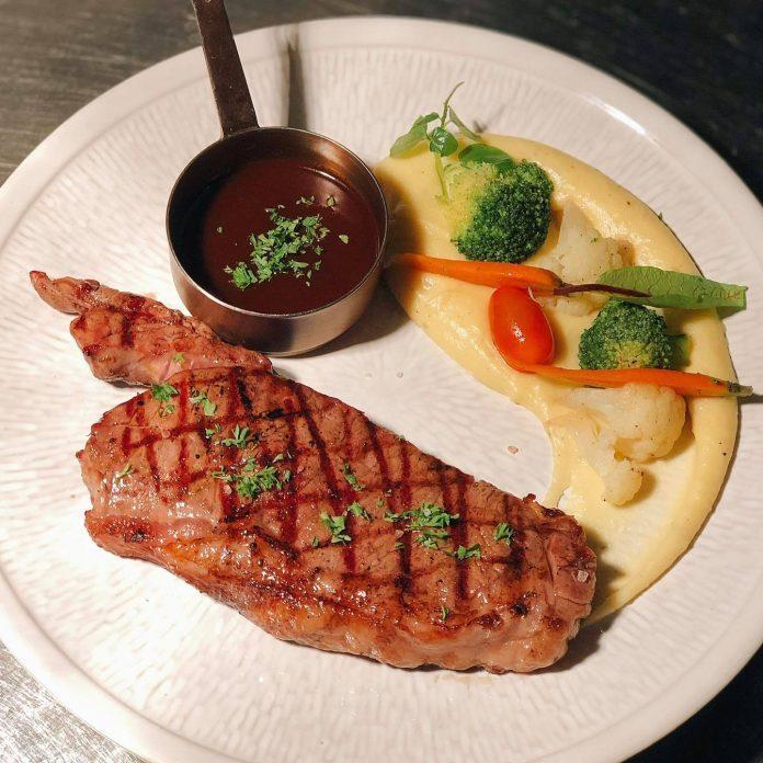 Phần beefsteak của Le Steak. (Ảnh: Internet)