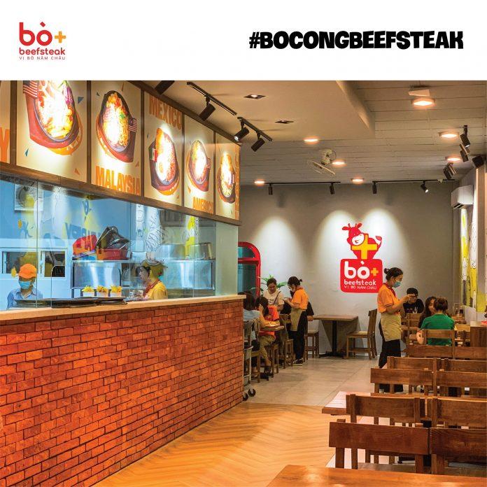 Không gian bên trong quán Bò Cộng. (Ảnh: Facebook Bò + Beefsteak)