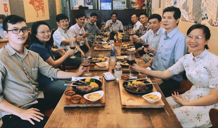 Không gian sang trọng, bàn có sức chứa lên tới 10 người của quán. (Ảnh: Internet)