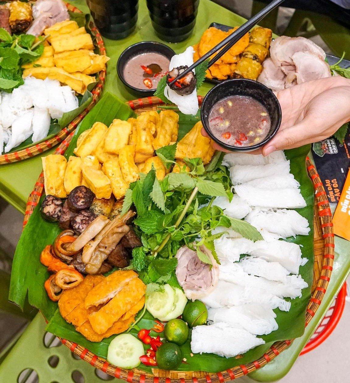 Top 10 quán bún đậu mắm tôm nổi tiếng nhất nhì Hà Nội: Lên kèo thử ngay  thôi! - BlogAnChoi
