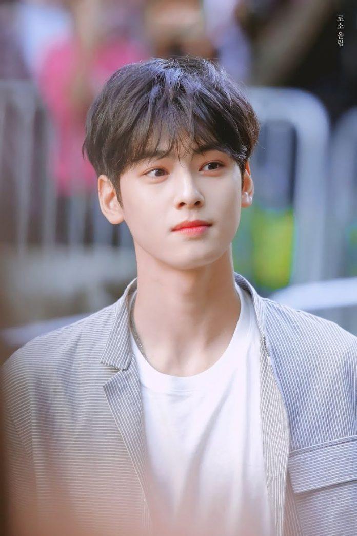 Eunwoo (ASTRO) thần tượng K-Pop nổi tiếng nhất thế giới, dựa trên tạp chí của Anh. (Nguồn: Internet)