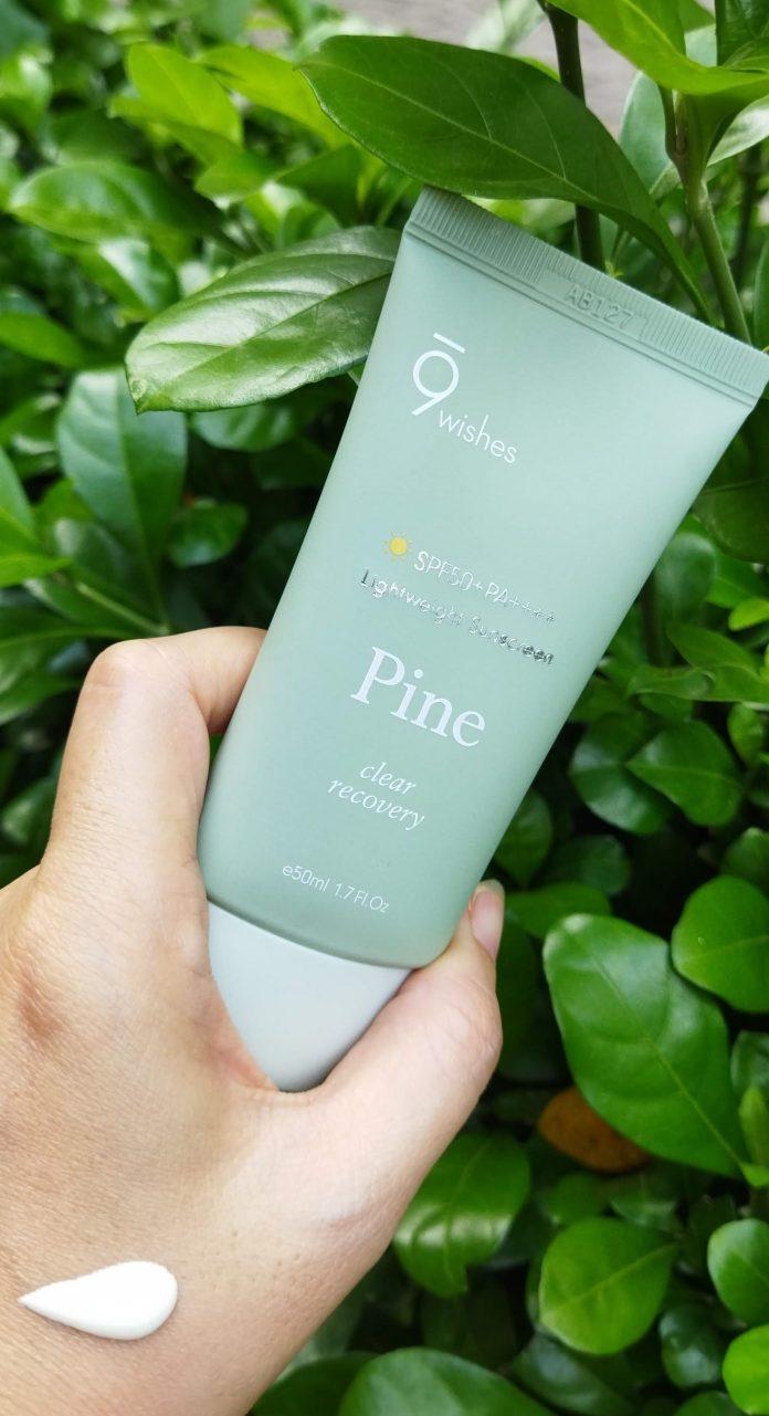 Chất kem thẩm thấu nhanh tạo cảm giác nhẹ nhàng, khô thoáng thích hợp cho ngày hè oi bức. (Nguồn: BlogAnChoi)