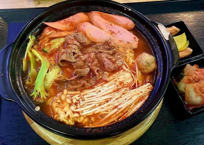 Mỳ cay Sasin Nguyễn Trọng Tuyển. (Ảnh: Internet)