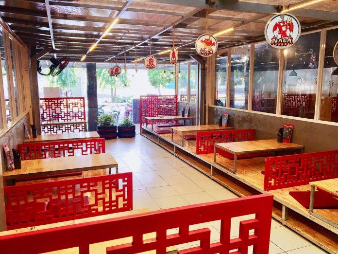 Không gian rộng rãi bên trong Mỳ cay Naga Thủ Đức