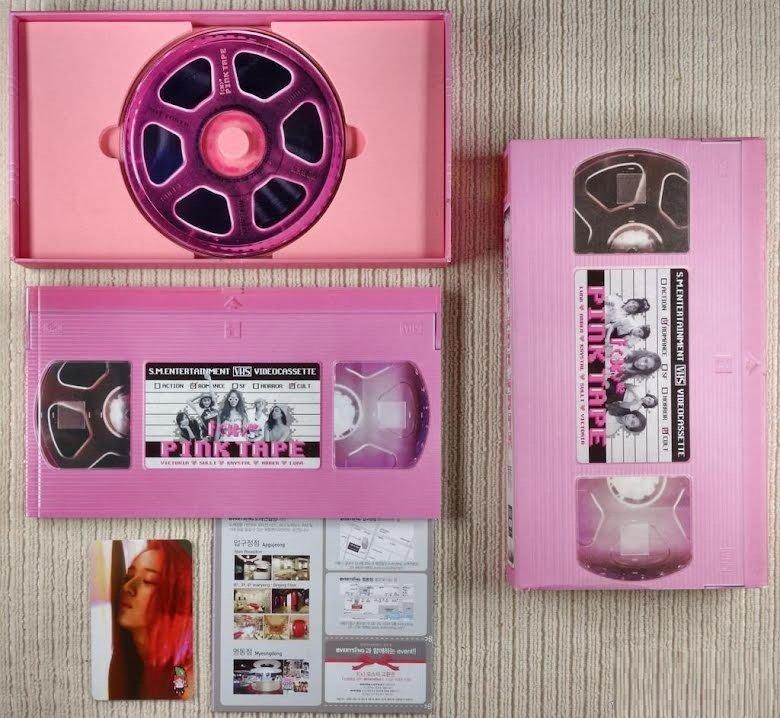 Album Pink Tape với thiết kế độc đáo sáng tạo (Nguồn: Internet).