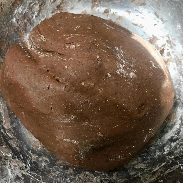 Nhồi thật kỹ đến khi có được khối bột mịn (Nguồn: Internet)