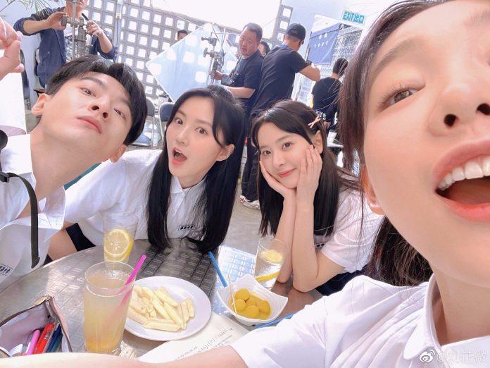 Ảnh selfie của nhóm bạn thân (Ảnh: Internet)