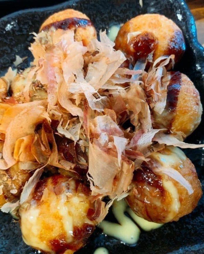 Takoyaki tại Sushi Buffet Kunimoto (Ảnh Sushi Buffet Kunimoto)