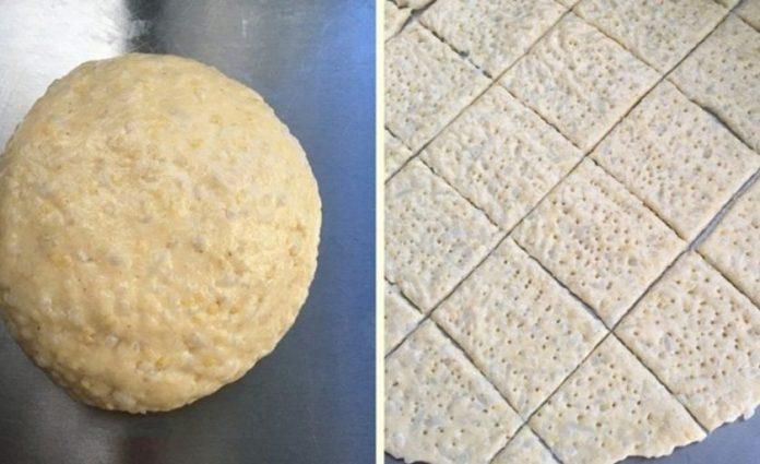 Bước 2: Tạo hình cho cơm nguội (Nguồn: Internet)