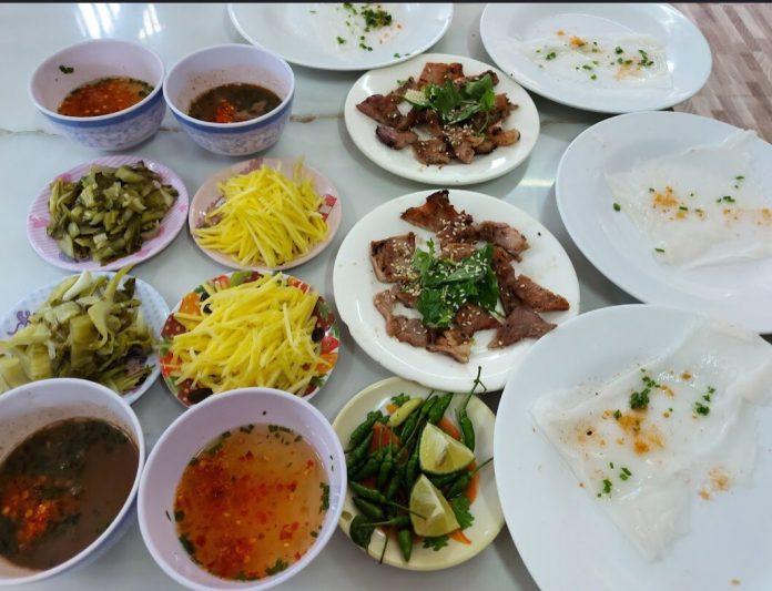 Món bánh ướt thịt nướng của quán. (Ảnh: Internet)