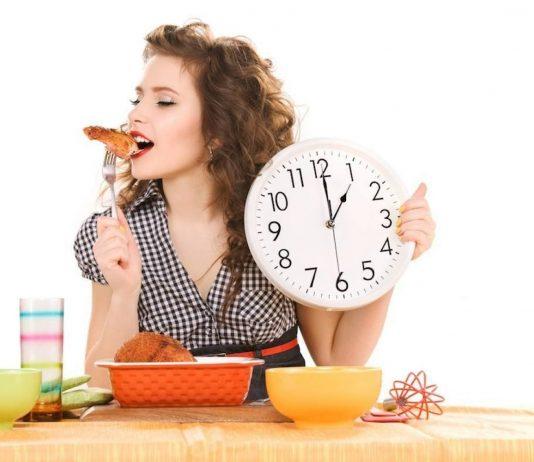 Bữa ăn trưa vào giờ nào là tốt nhất? Lời khuyên từ chuyên gia dinh dưỡng