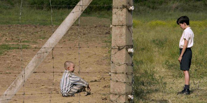 Hai cậu bé nhân vật chính trong phim (Ảnh: Internet). Hai cậu bé nhân vật chính trong phim (Ảnh: Internet).