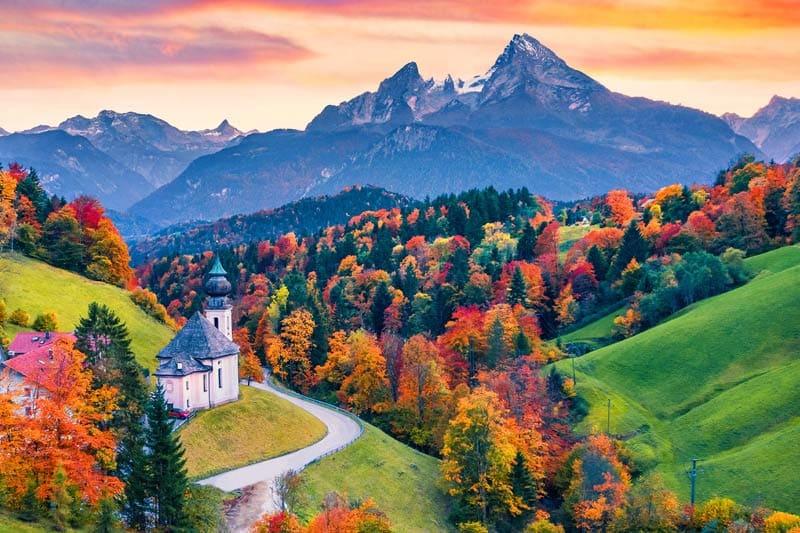 Cánh rừng Alpine đầy màu sắc vào mùa thu ở Bavaria (Đức) (Ảnh: Internet).