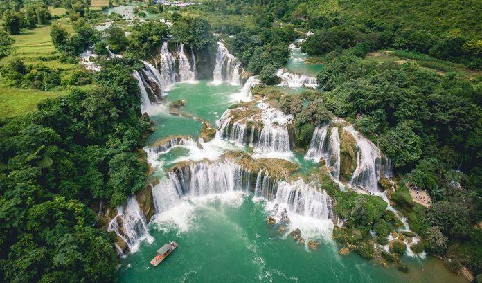Thác Bản Giốc - dòng thác đẹp nhất Việt Nam (Nguồn: Internet).