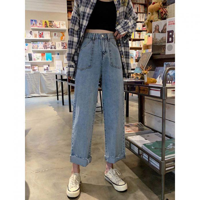 Quần jean ống rộng giúp bạn che được khuyết điểm đôi chân đồng thời giúp bạn ăn gian chiều cao đáng kể (ảnh: internet) Quần jean ống rộng giúp bạn che được khuyết điểm đôi chân đồng thời giúp bạn ăn gian chiều cao đáng kể (ảnh: internet)